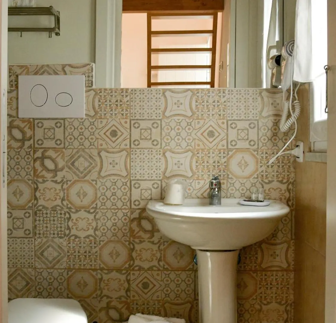 Madre Terra Airport Rooms And Suites Terrasini Affittacamere
