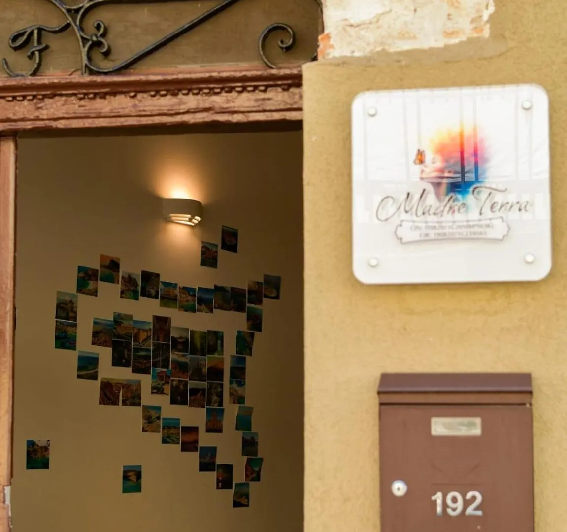 Madre Terra Airport Rooms And Suites Terrasini 0*,
