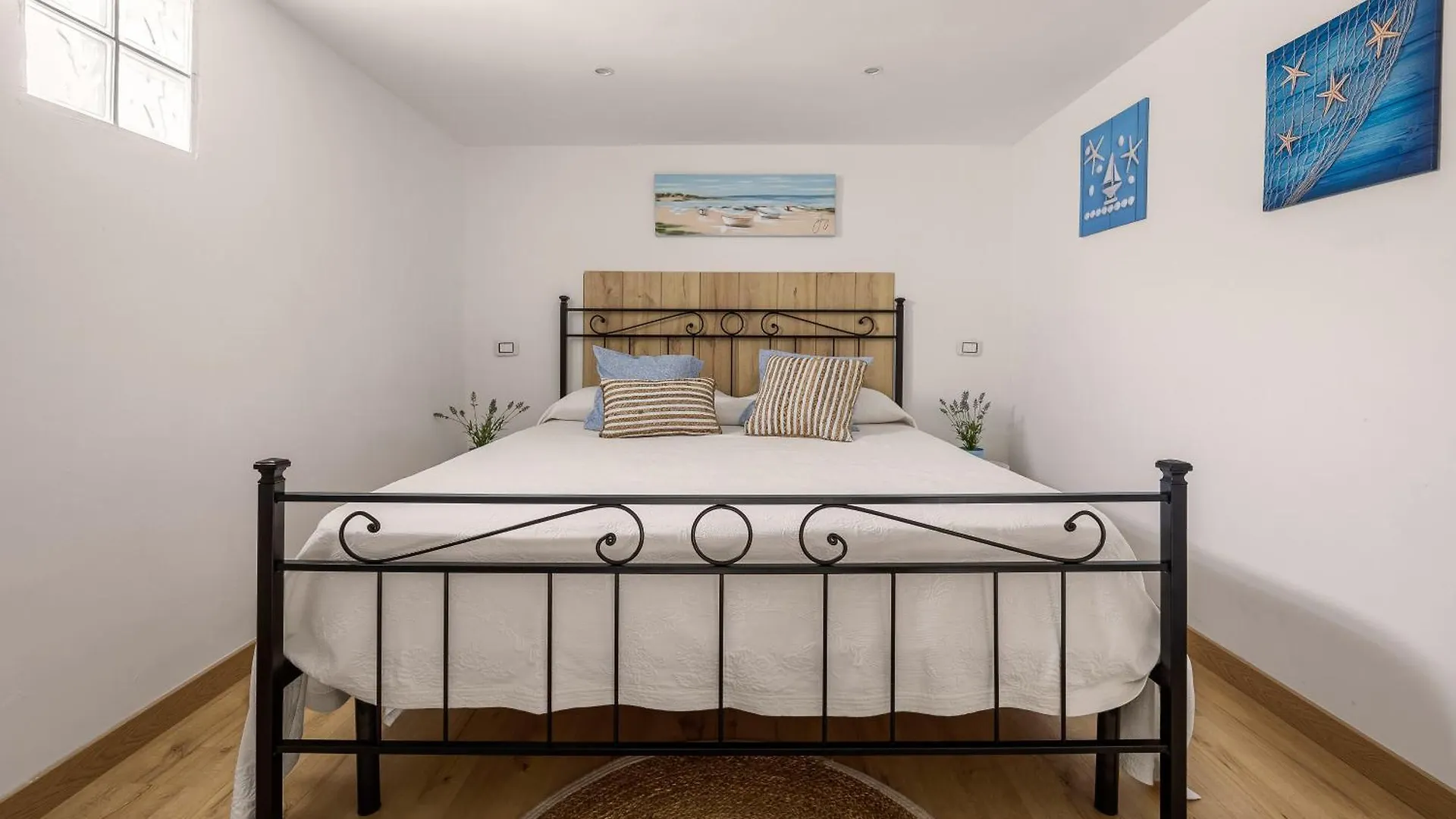 Affittacamere Madre Terra Airport Rooms And Suites Terrasini Italia
