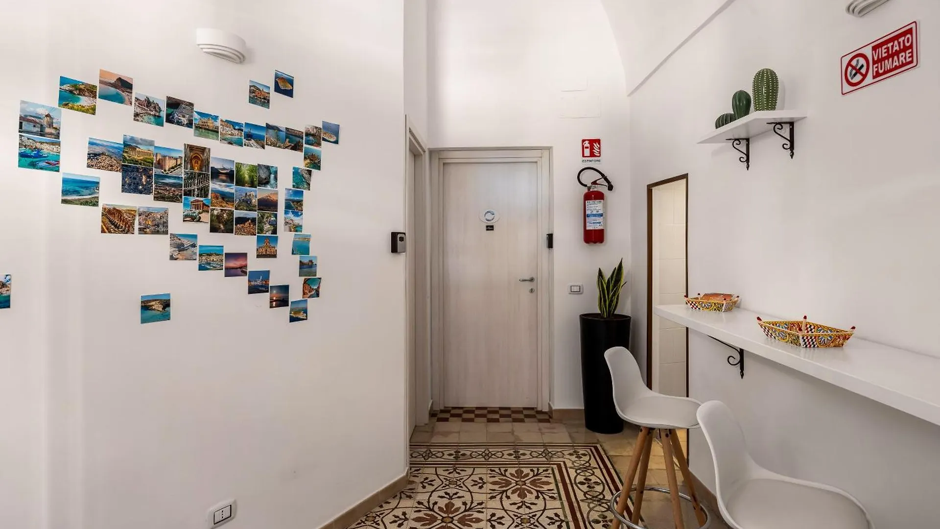 Affittacamere Madre Terra Airport Rooms And Suites Terrasini
